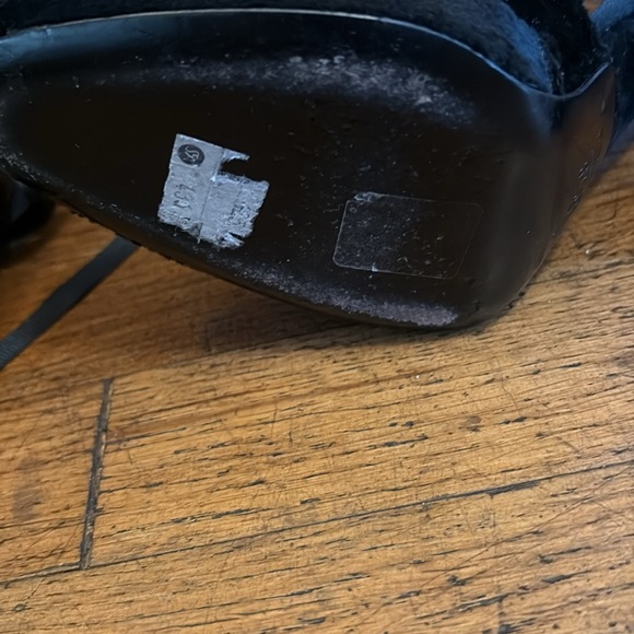 Gucci (Tom Ford era) velvet pumps. 6.5 stunning! - Picture 8 of 12